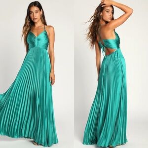 Elegant Teal Maxi Dress